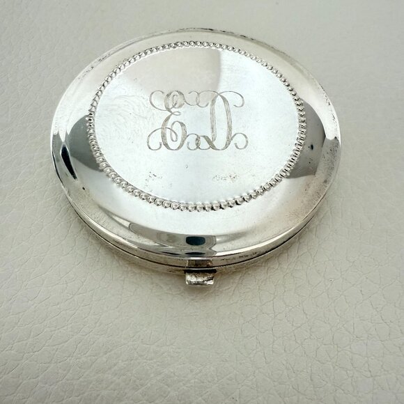 VINTAGE STERLING SILVER POWDER BOX - Picture 1 of 8